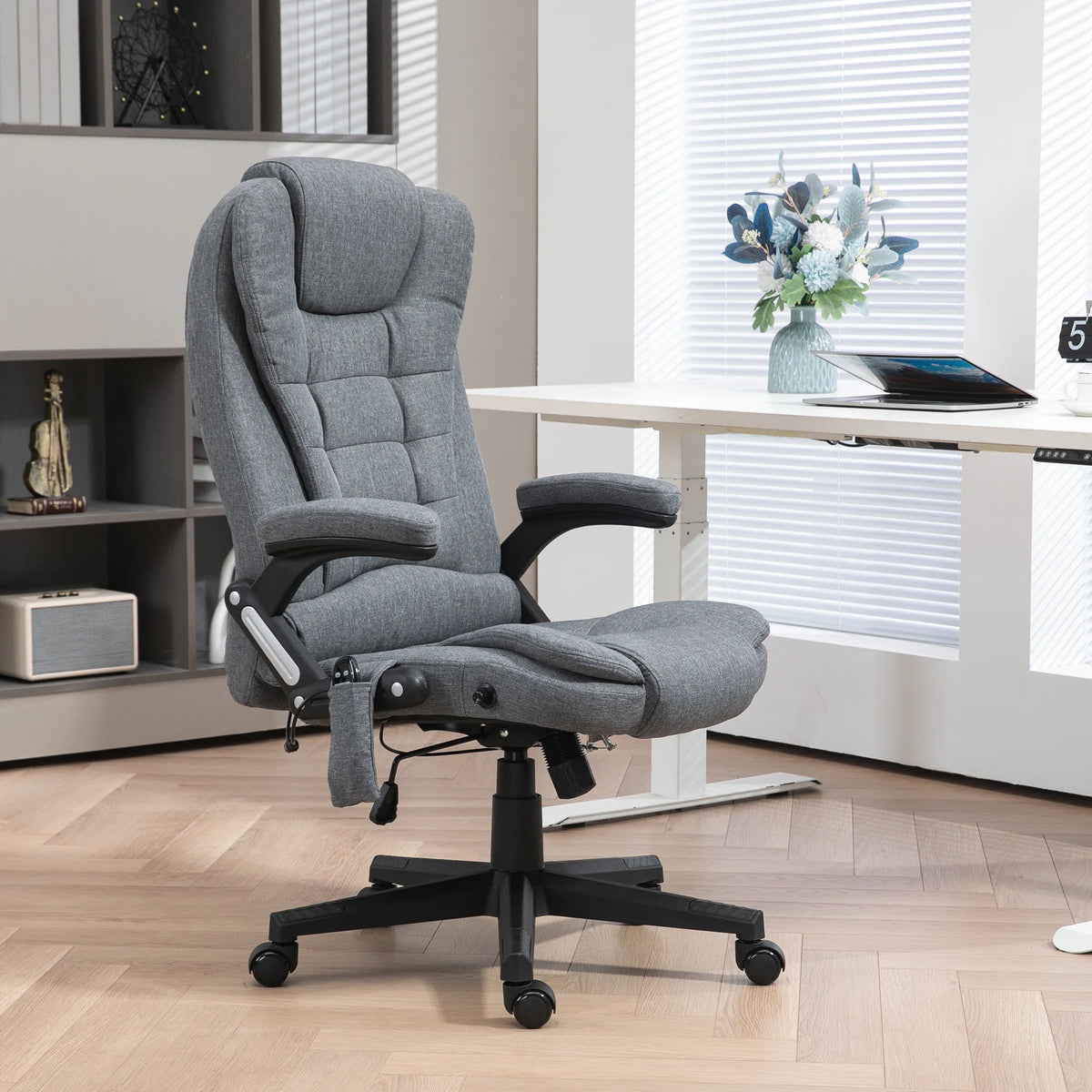 HOMCOM Vibrating Massage Office Chair With Heat And Reclining Backrest